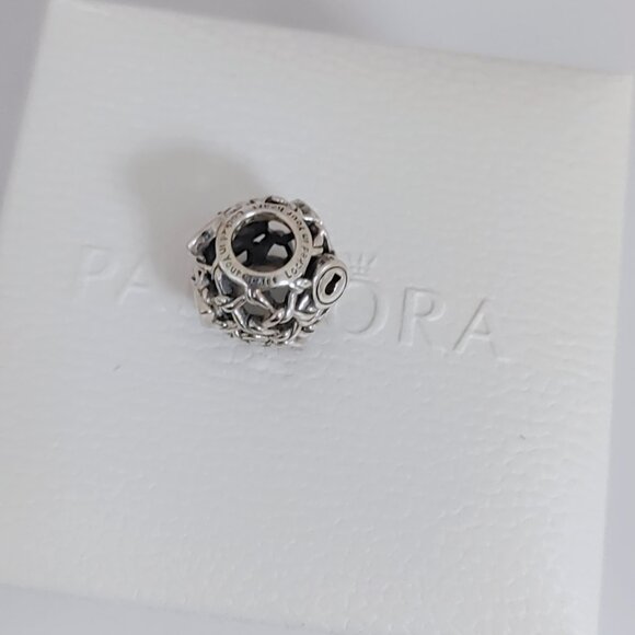 Pandora Openwork Chain Link Padlock Charm S925 Sterling Silver with box - Picture 4 of 6